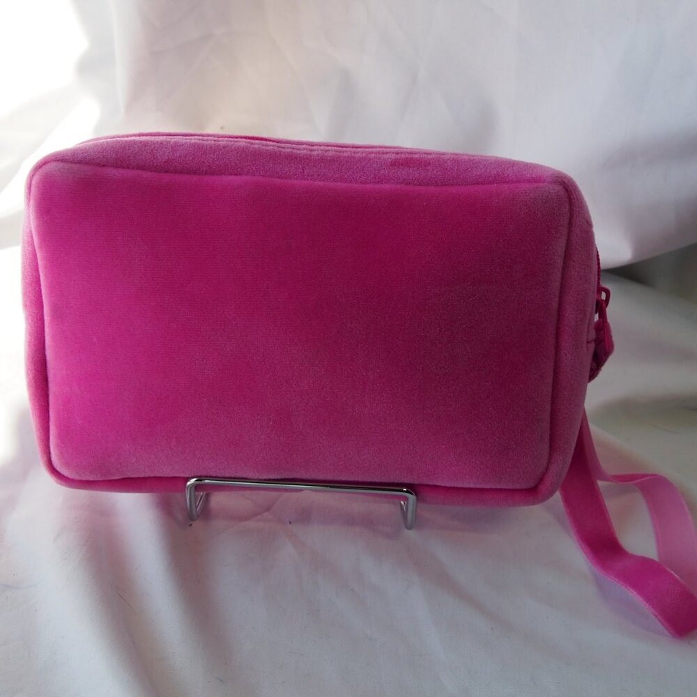 Valentino Embossed Logo Soft Pink Beauty Pouch, Travel Bag,Plush Wristlet Clutch - Picture 3 of 10